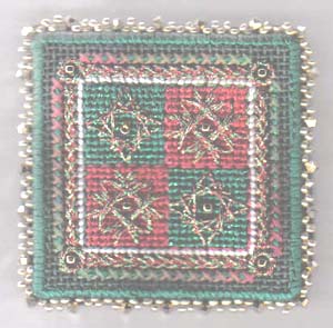 Two Vineyard Holiday Quilt Patch Pins -- pin #1