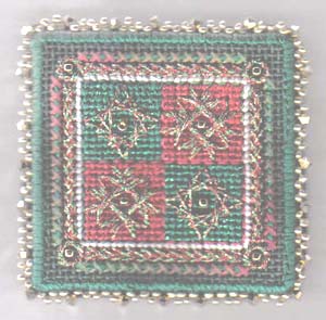 Two Vineyard Holiday Quilt Patch Pins -- pin #1